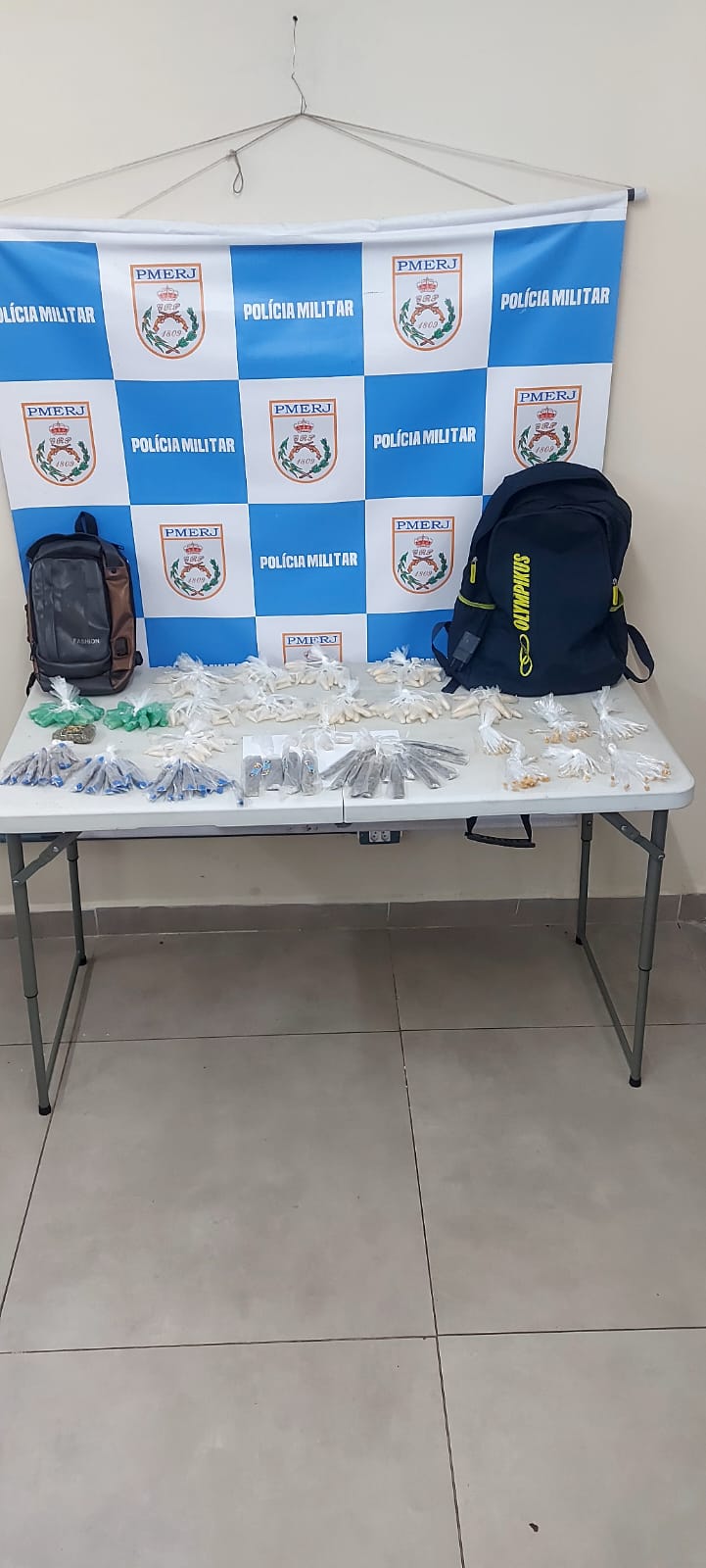 Militares do 28º BPM apreendem farta quantidade de drogas em Volta Redonda